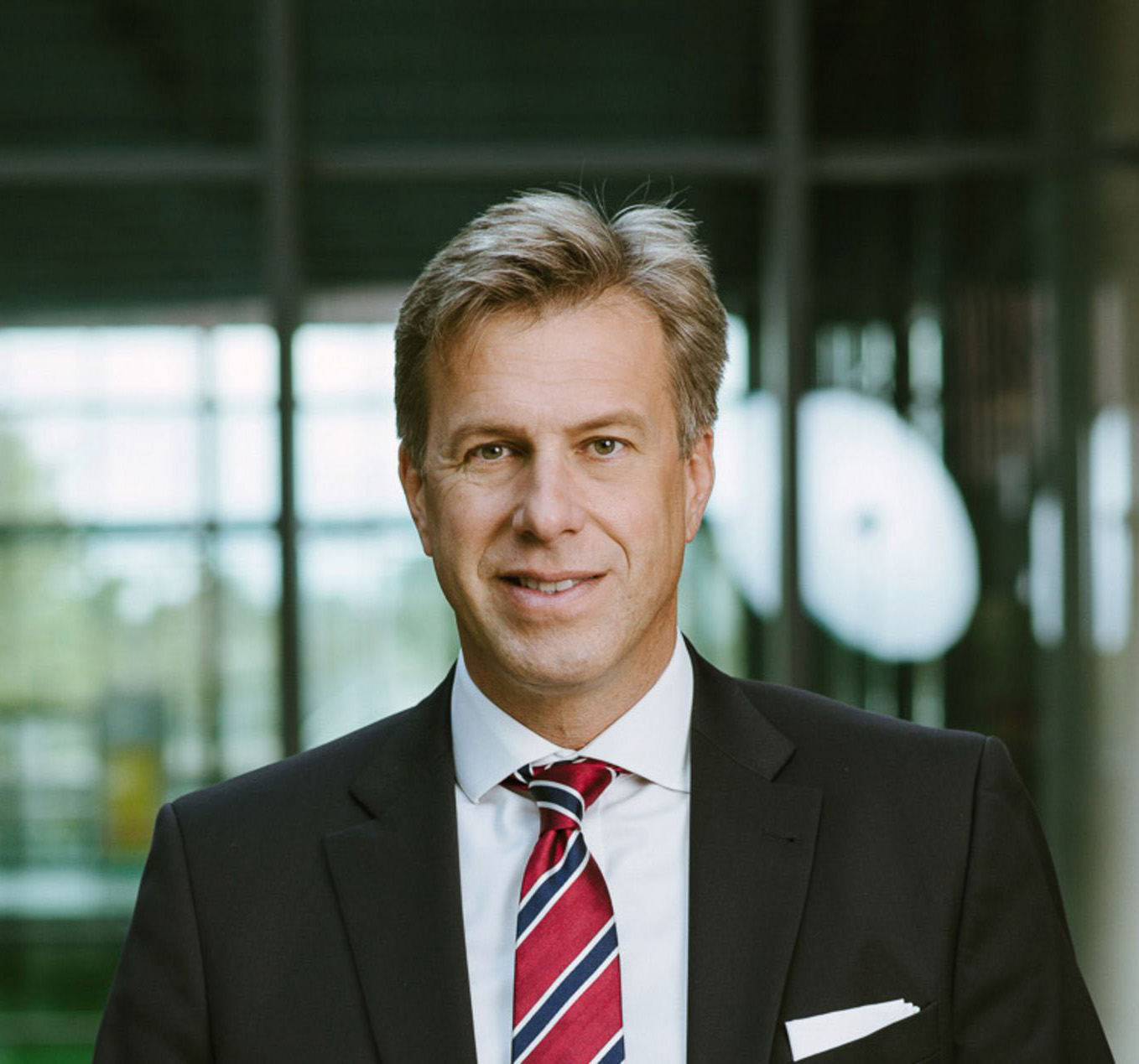 Assoc. Prof. Ing. Klaus Schmid, MBA